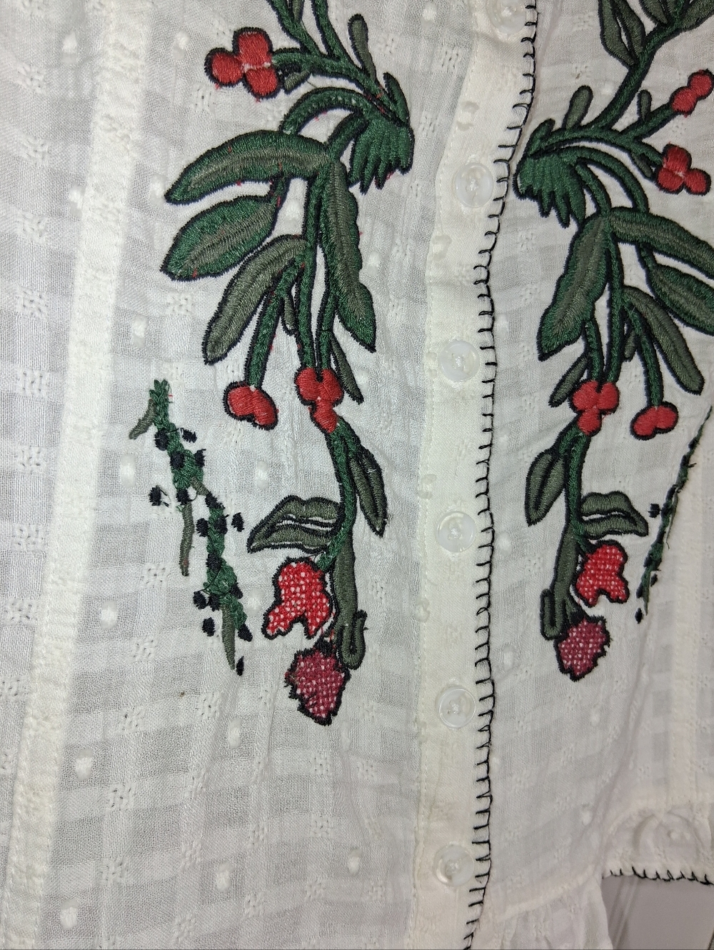 Pilcro White Button-Front Blouse with Red & Green Floral Embroidery Size Small - Picture 3 of 12